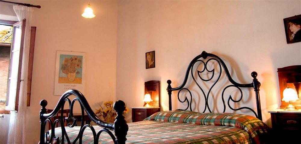 Residenza D'epoca Palazzo Buonaccorsi Hotel 3*